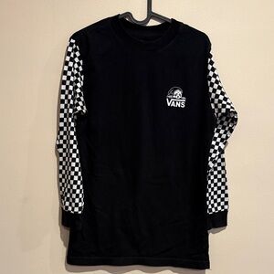 💜Vans Black Shirt with Checkered Sleeves and big skull in back Skateboard Skater